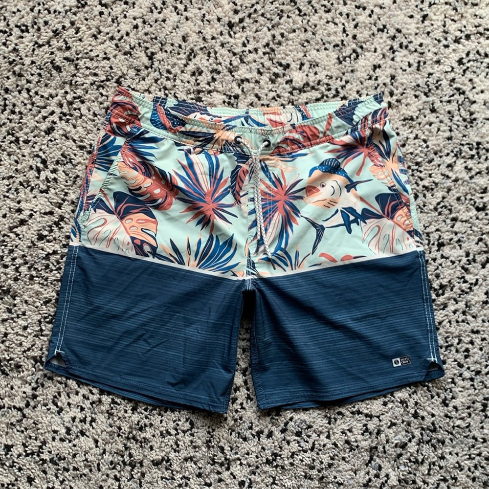 Salty Crew Board Shorts Men's Fishing Gear Blue Tropical Marlin Fish Print Large